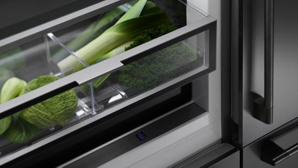 Fisher & Paykel RS6121WRUE1 Series 11 61cm Integrated Column Freezer - Core Appliances