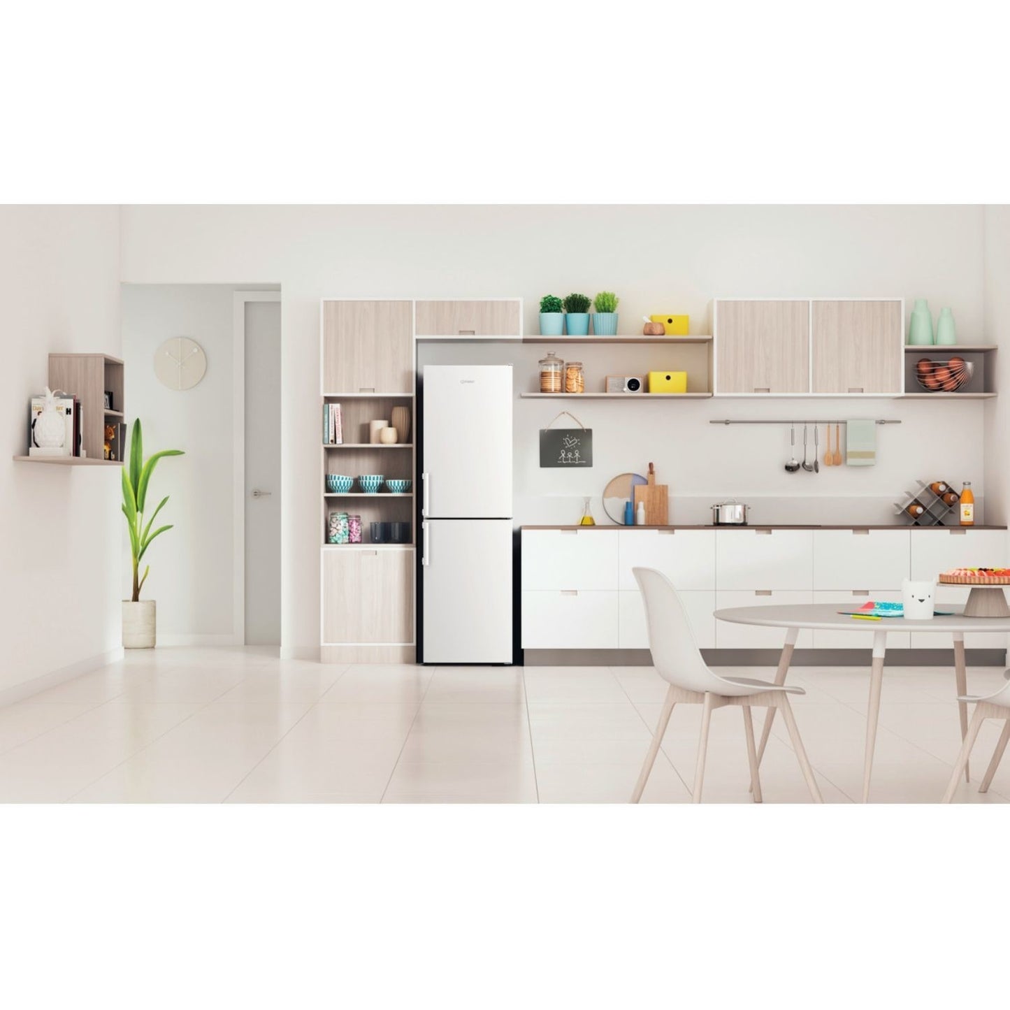 Light Gray Indesit 287 Litre 50/50 Freestanding Fridge Freezer - White