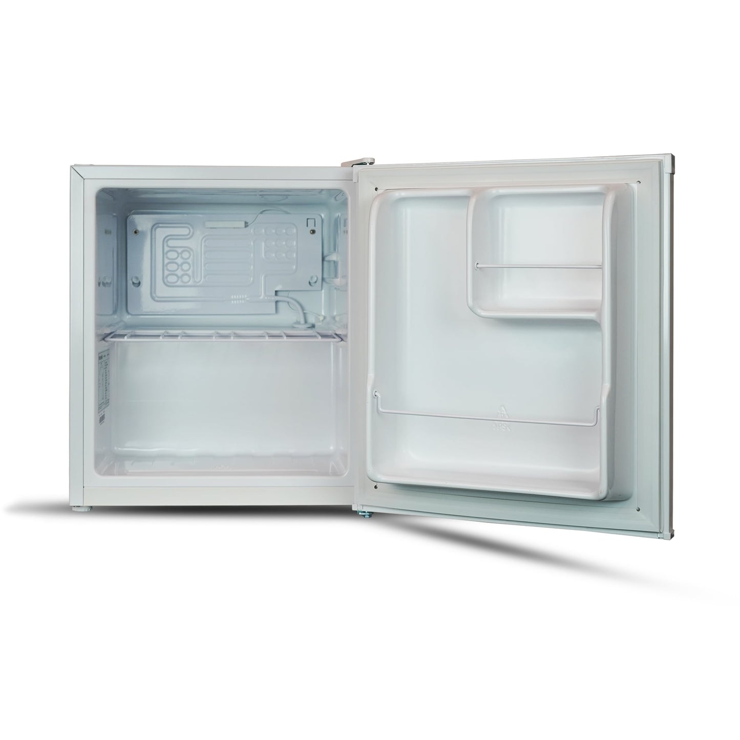 Montpellier MDATTLW Table Top Refrigerator - White
