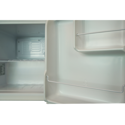Montpellier MDATTLW Table Top Refrigerator - White