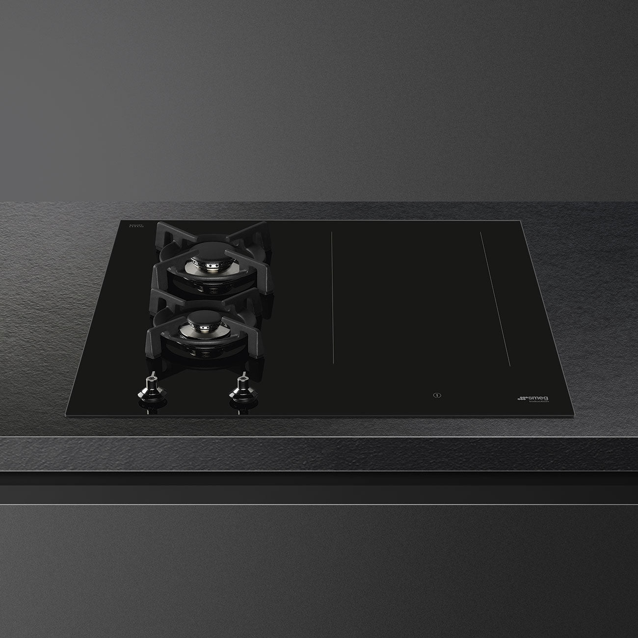 Smeg Classic 65cm Mixed Fuel Hob with Gas Burners and Induction Zone - Black - Core Appliances