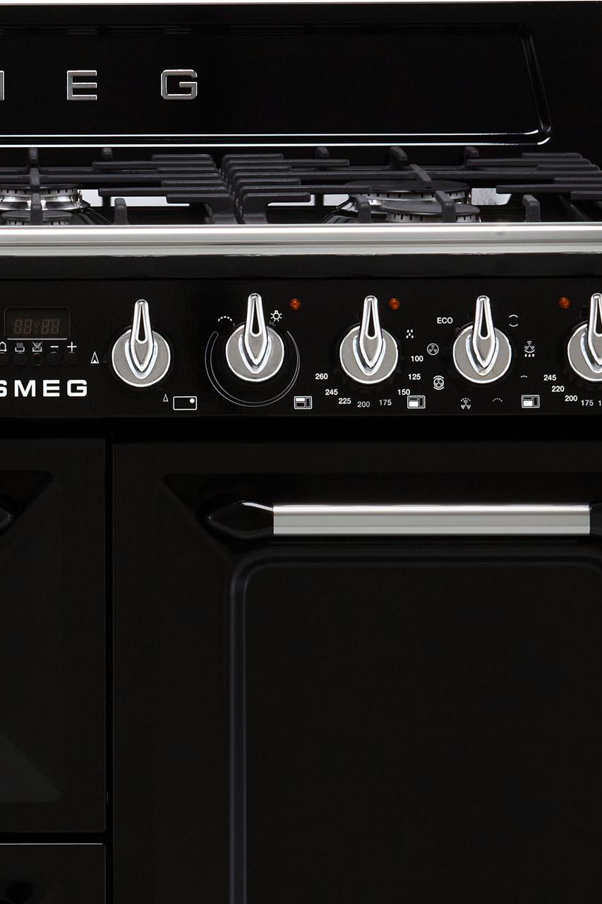 Black SMEG Victoria Cooker, Dual Fuel, Traditional, Three Cavity, Gas Hob 1000 mm