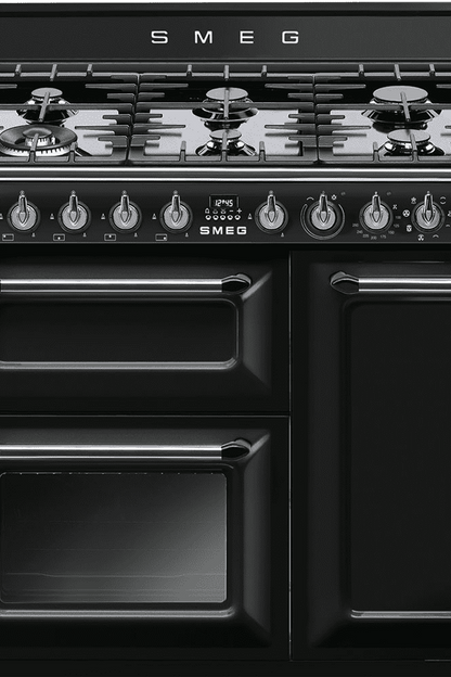 Black SMEG Victoria Cooker, Dual Fuel, Traditional, Three Cavity, Gas Hob, 900mm