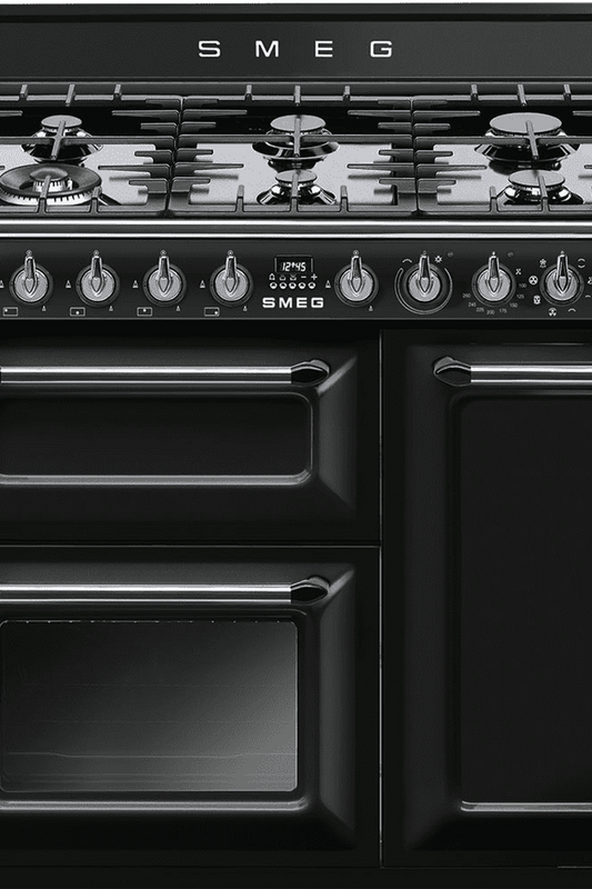 Black SMEG Victoria Cooker, Dual Fuel, Traditional, Three Cavity, Gas Hob, 900mm