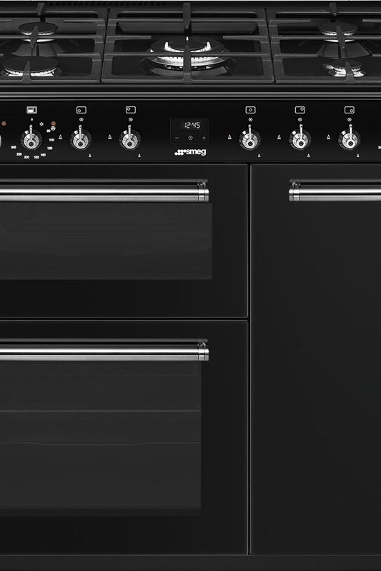 Black SMEG Concert Range Cooker, 900 mm