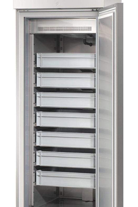 Gray Sterling Pro Green SPIF700R Single Door Right Hinged Fish Storage Cabinet, 574 Litres - In Stock